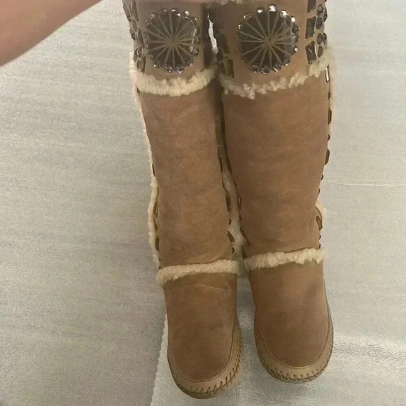 [US 7] TORY BURCH Suede Whipstitch Trim Mid Calf  Boots - Picture 6 of 16